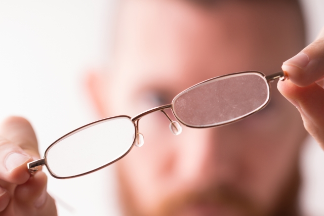 白内障が運転に与える4つの危険な症状